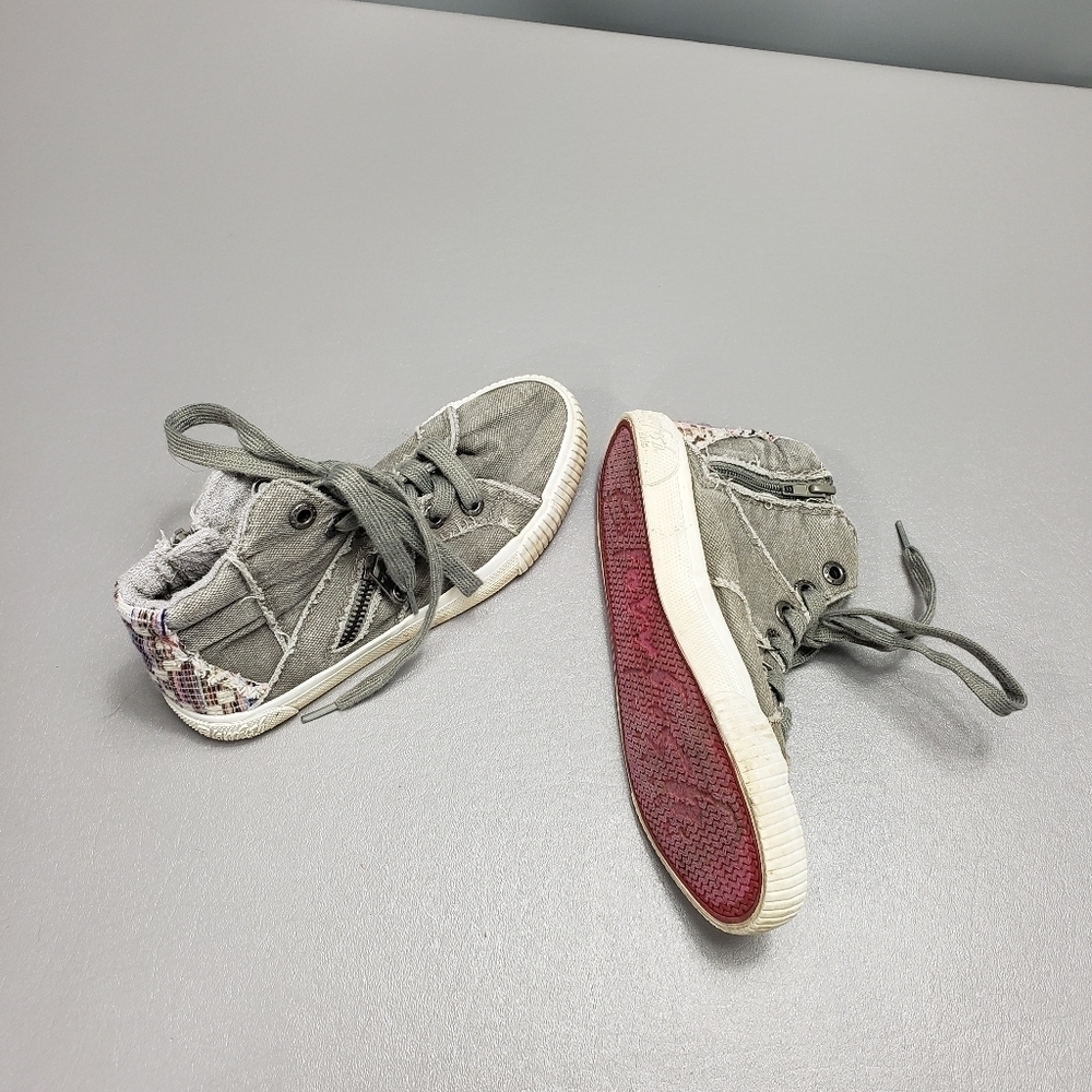 Girls blowfish Malibu gray high top shoes big girls size 5